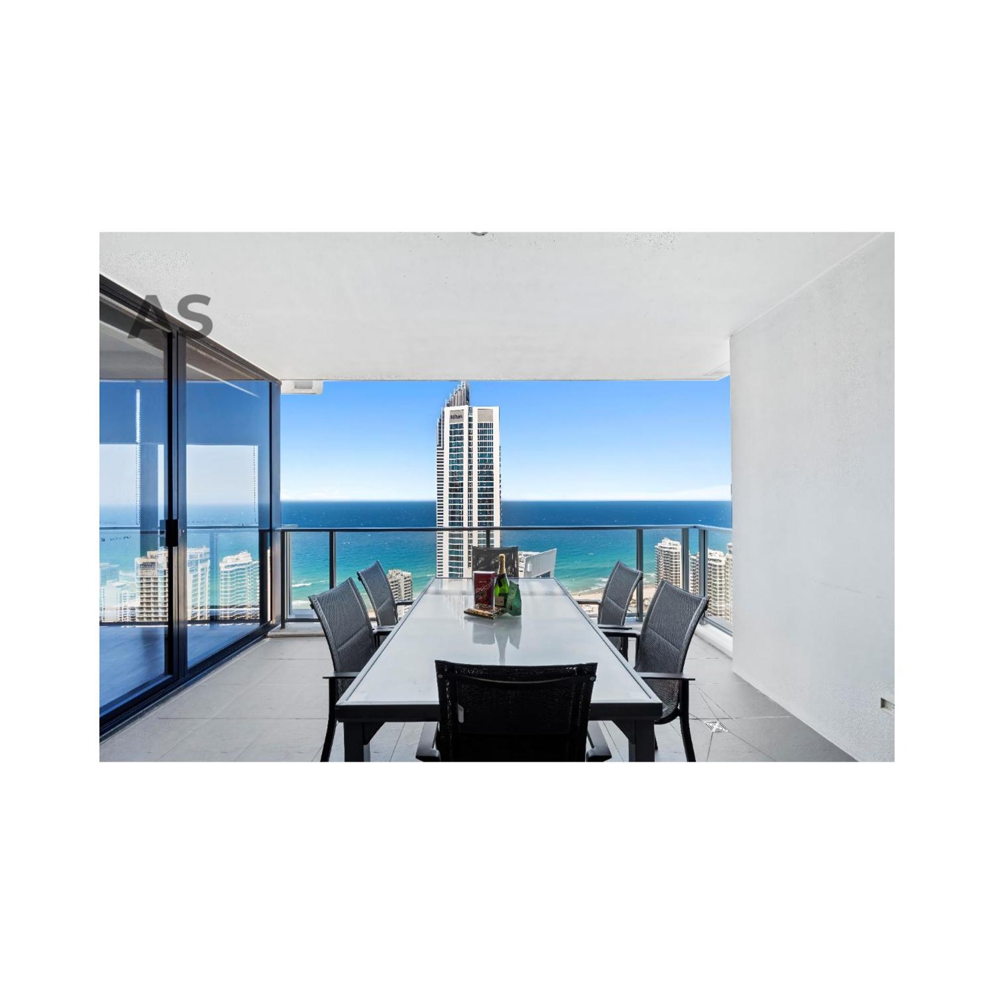 Circle On Cavill - Private - Apartment