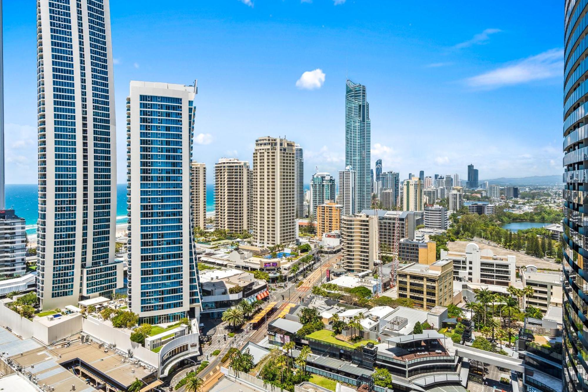 Apartment Self Contained At Chevron Renaissance - Privately Managed - Wow Gold Coast