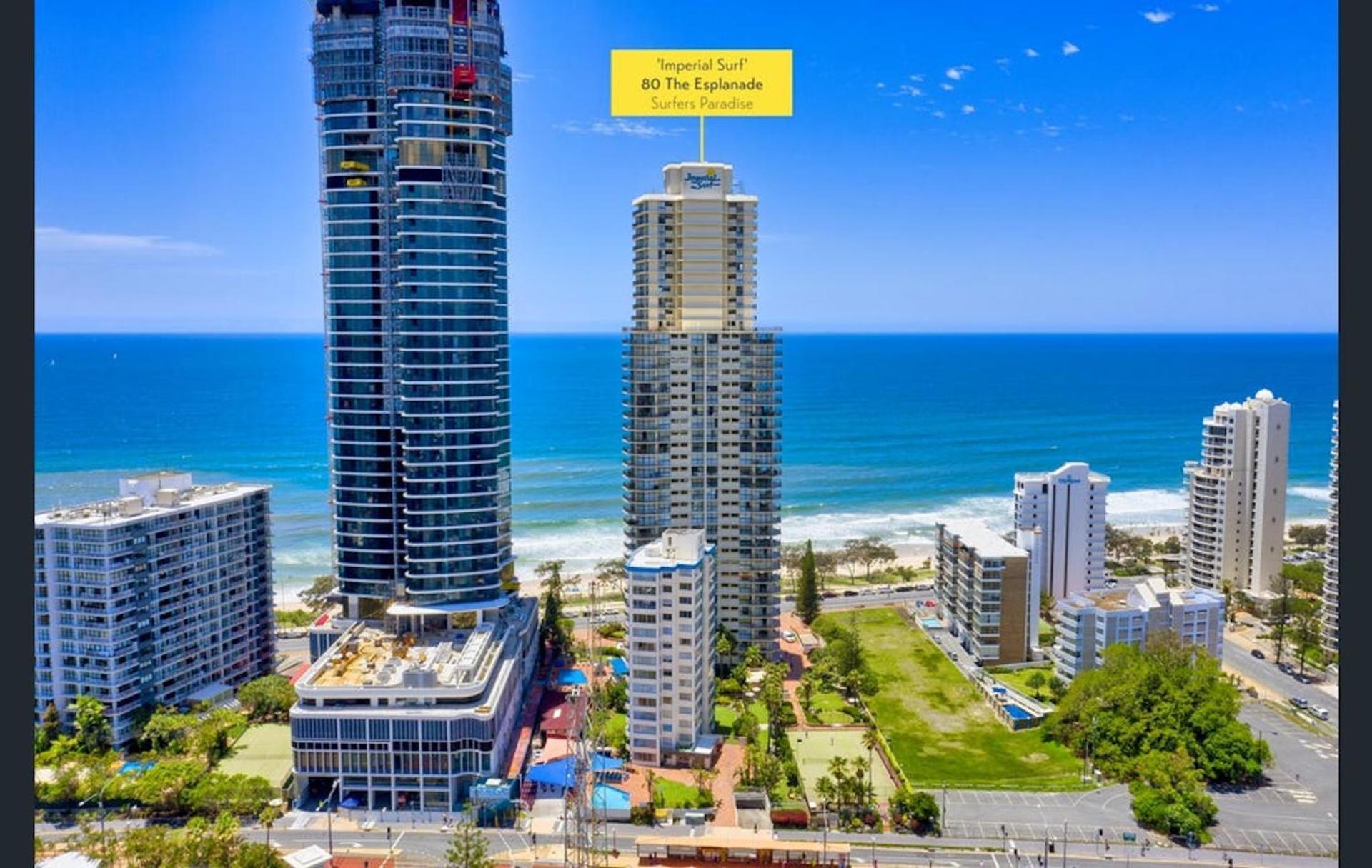 Beachfront Bliss 2br 2bath Ocean Views - Surfers Apartment *