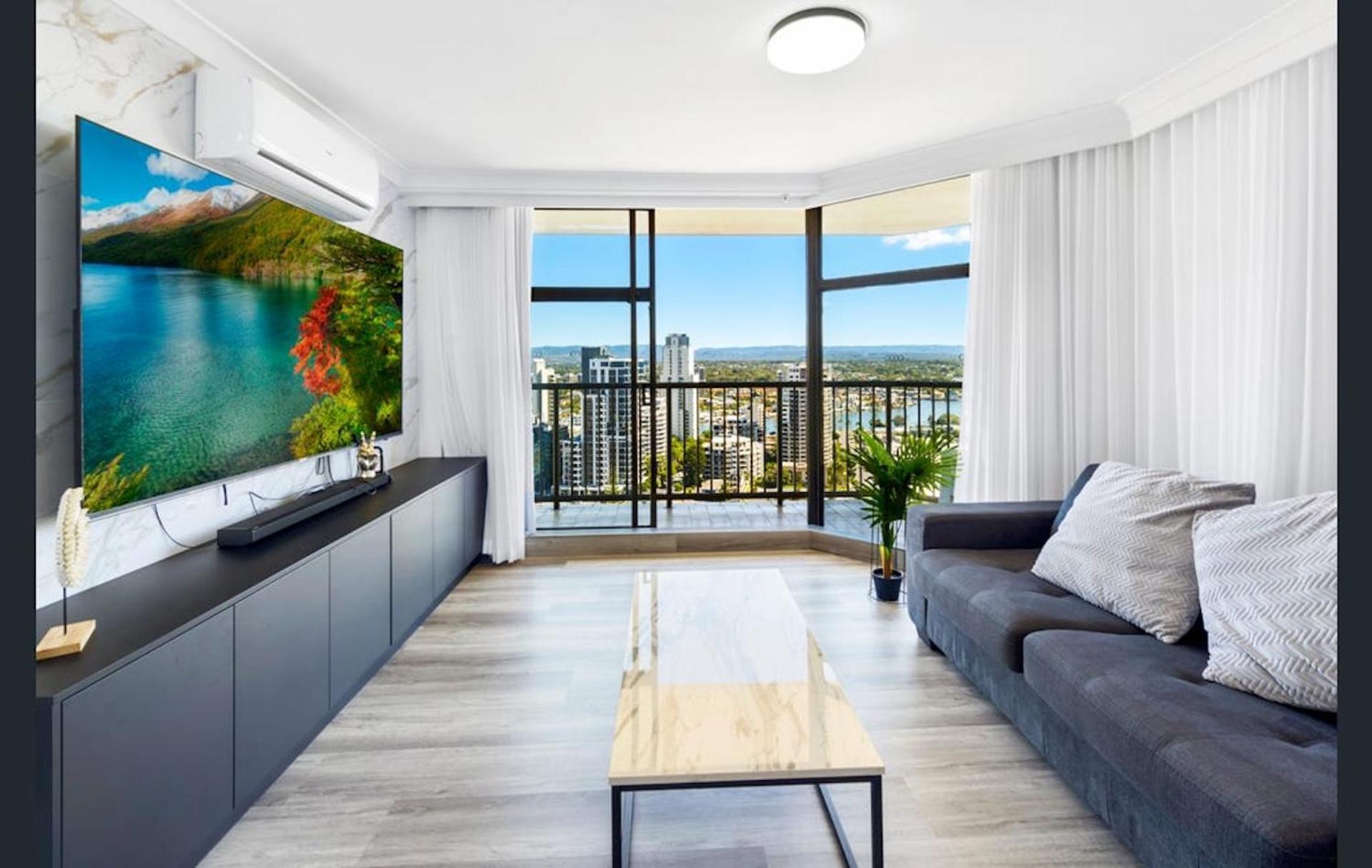 Beachfront Bliss 2br 2bath Ocean Views - Surfers Apartment *