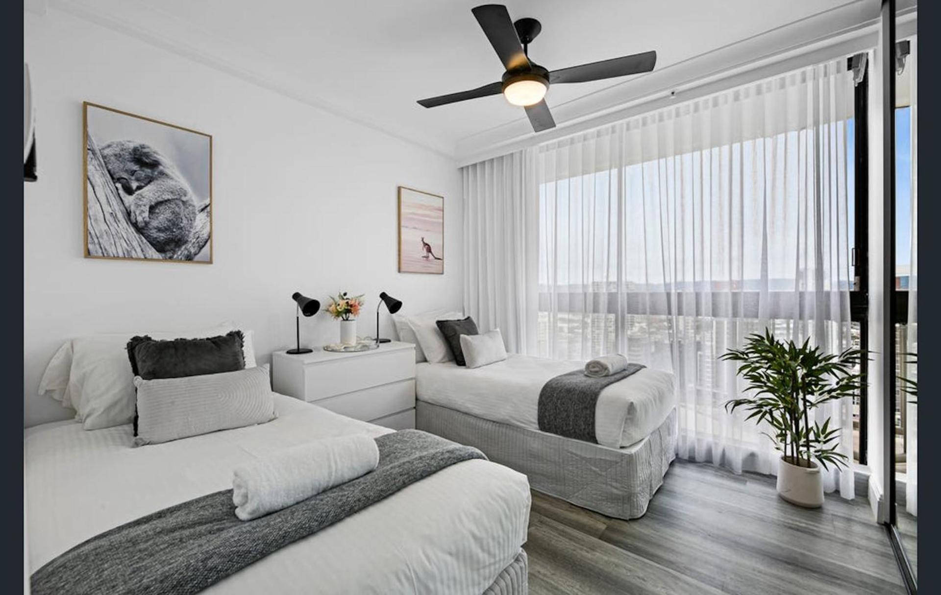 Beachfront Bliss 2br 2bath Ocean Views - Surfers Apartment Gold Coast