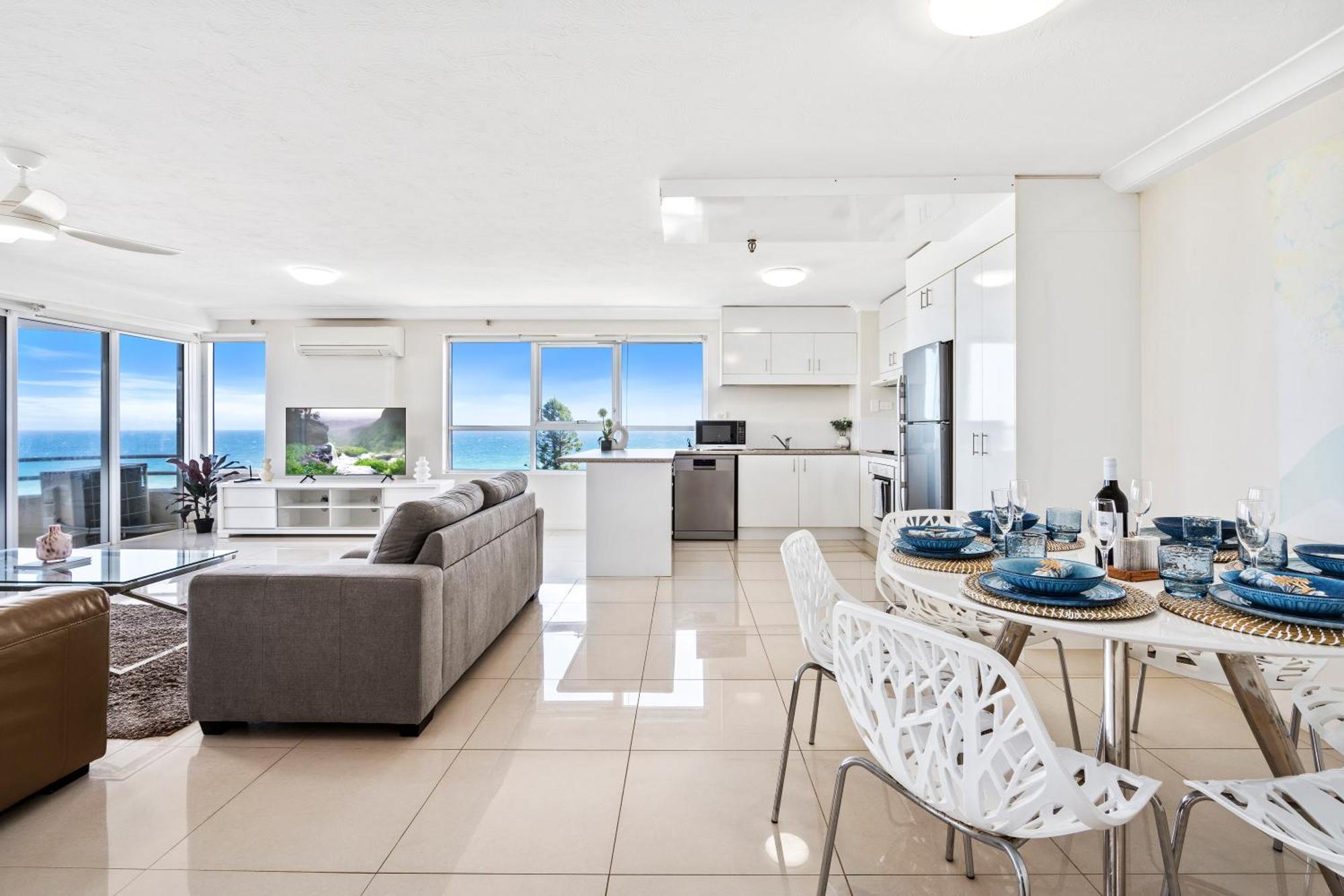 Apartment Stunning Ocean Views In 2 Bedroom Unit At Zenith - Q