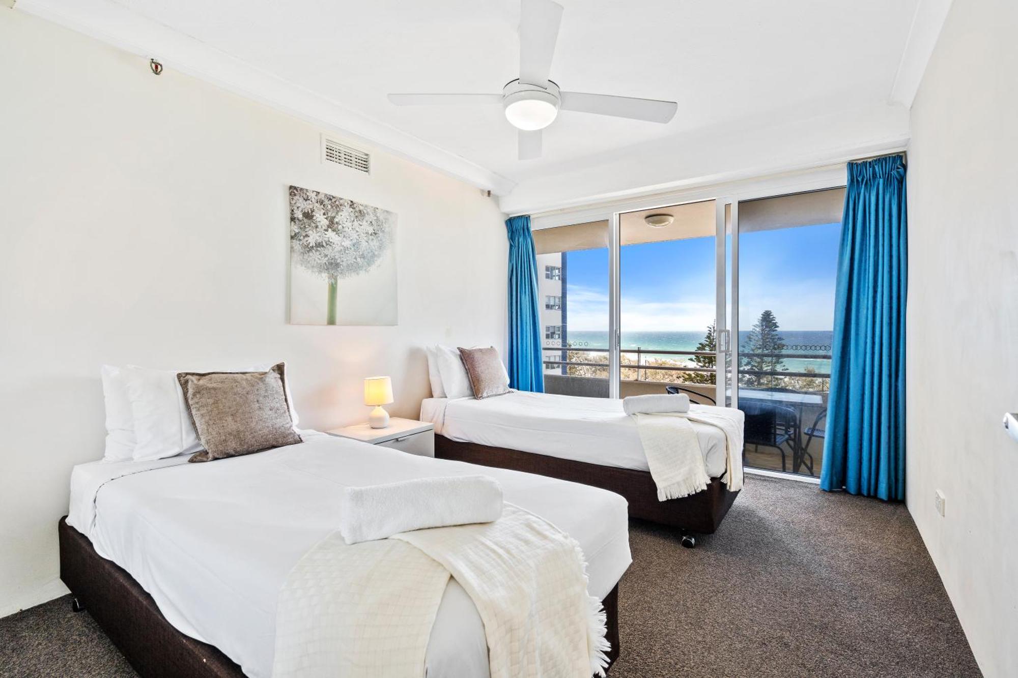 Stunning Ocean Views In 2 Bedroom Unit At Zenith - Q *