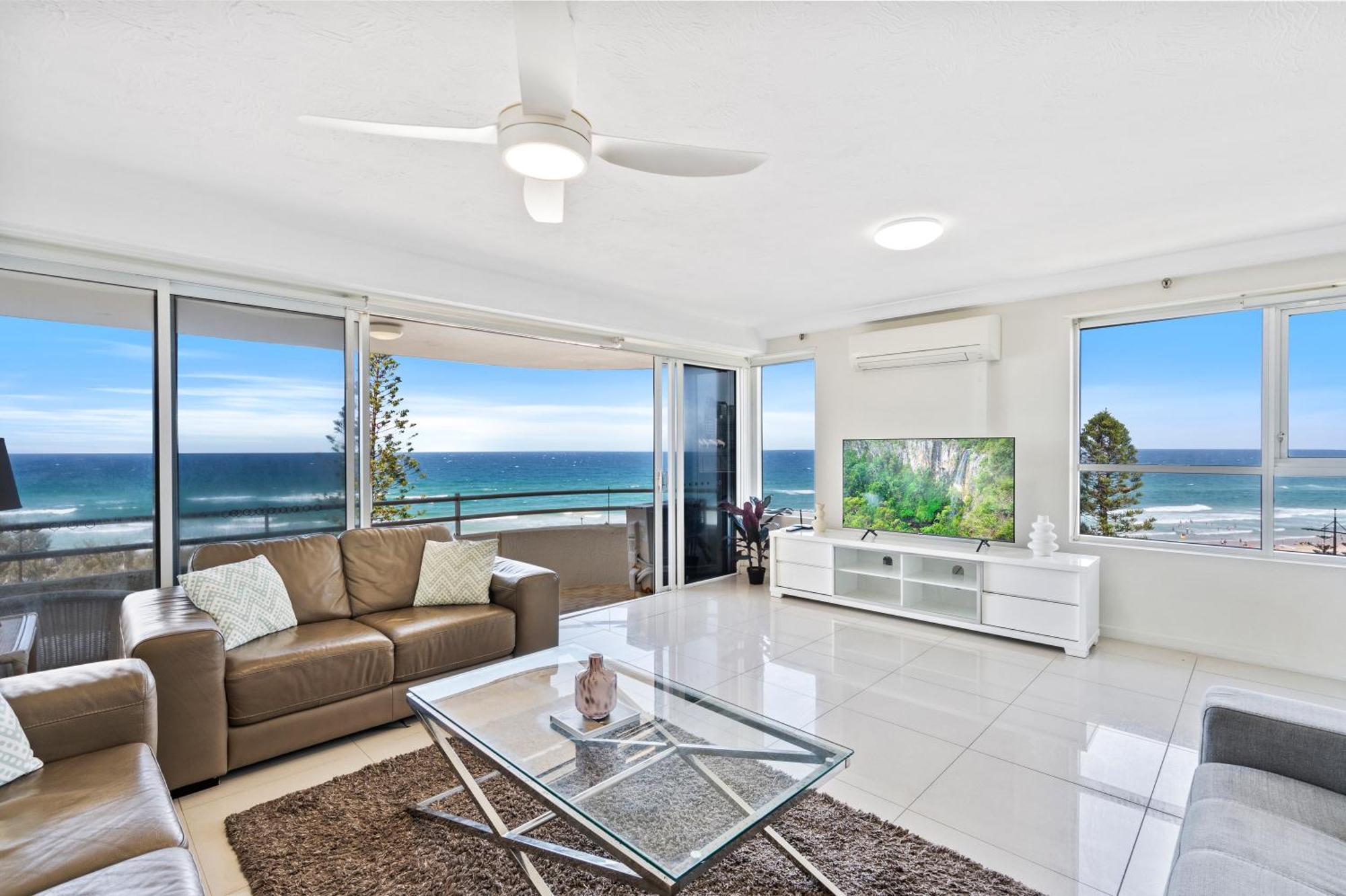 Stunning Ocean Views In 2 Bedroom Unit At Zenith - Q Apartment