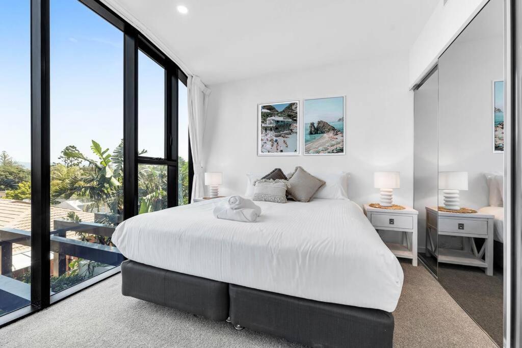 Coastal Escape In Broadbeach Apartment *