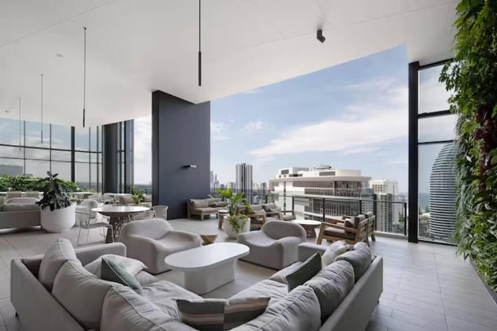 Casino Luxury 3br Ocean Skylineview Apartment *