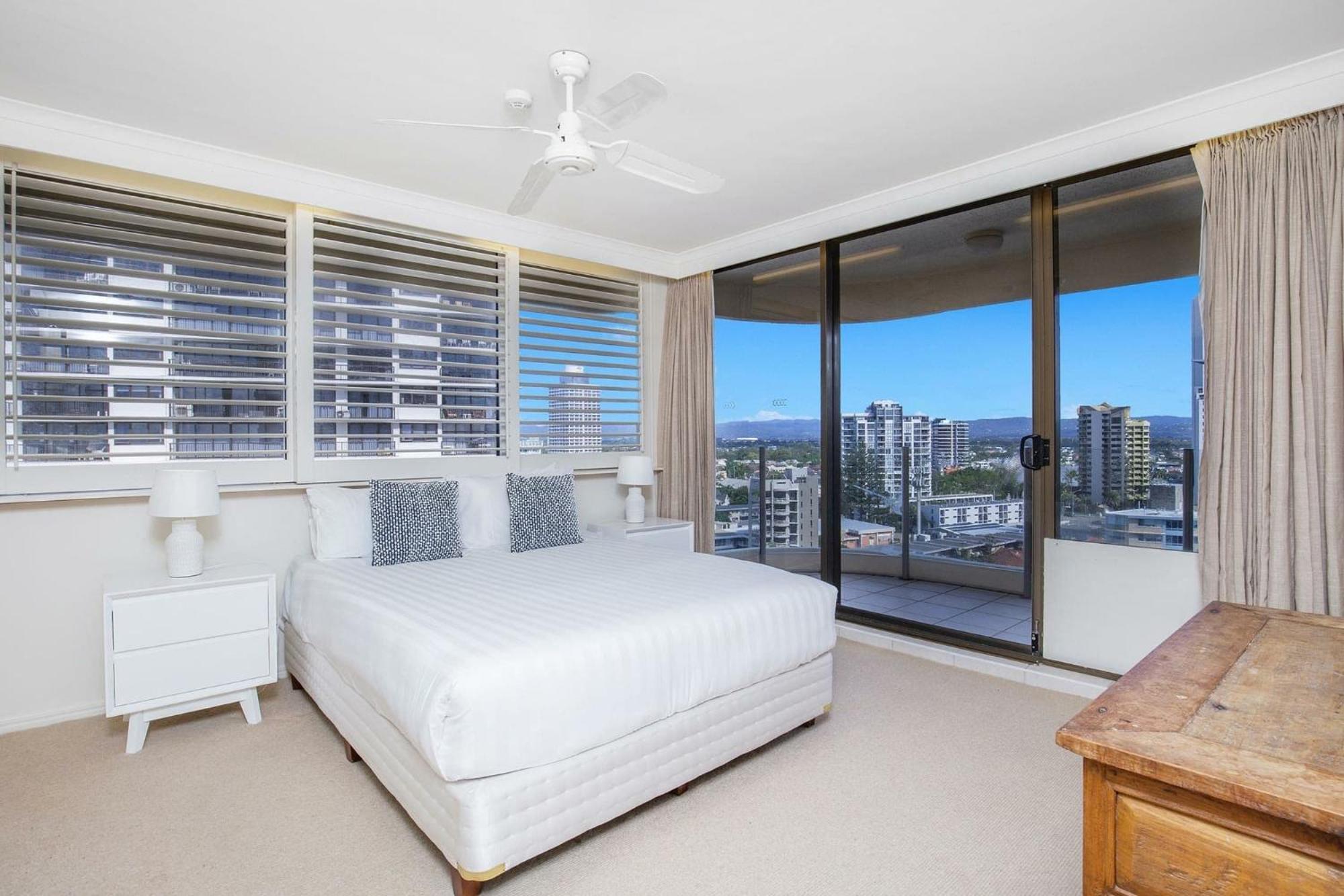 Dorchester On The Gold Coast