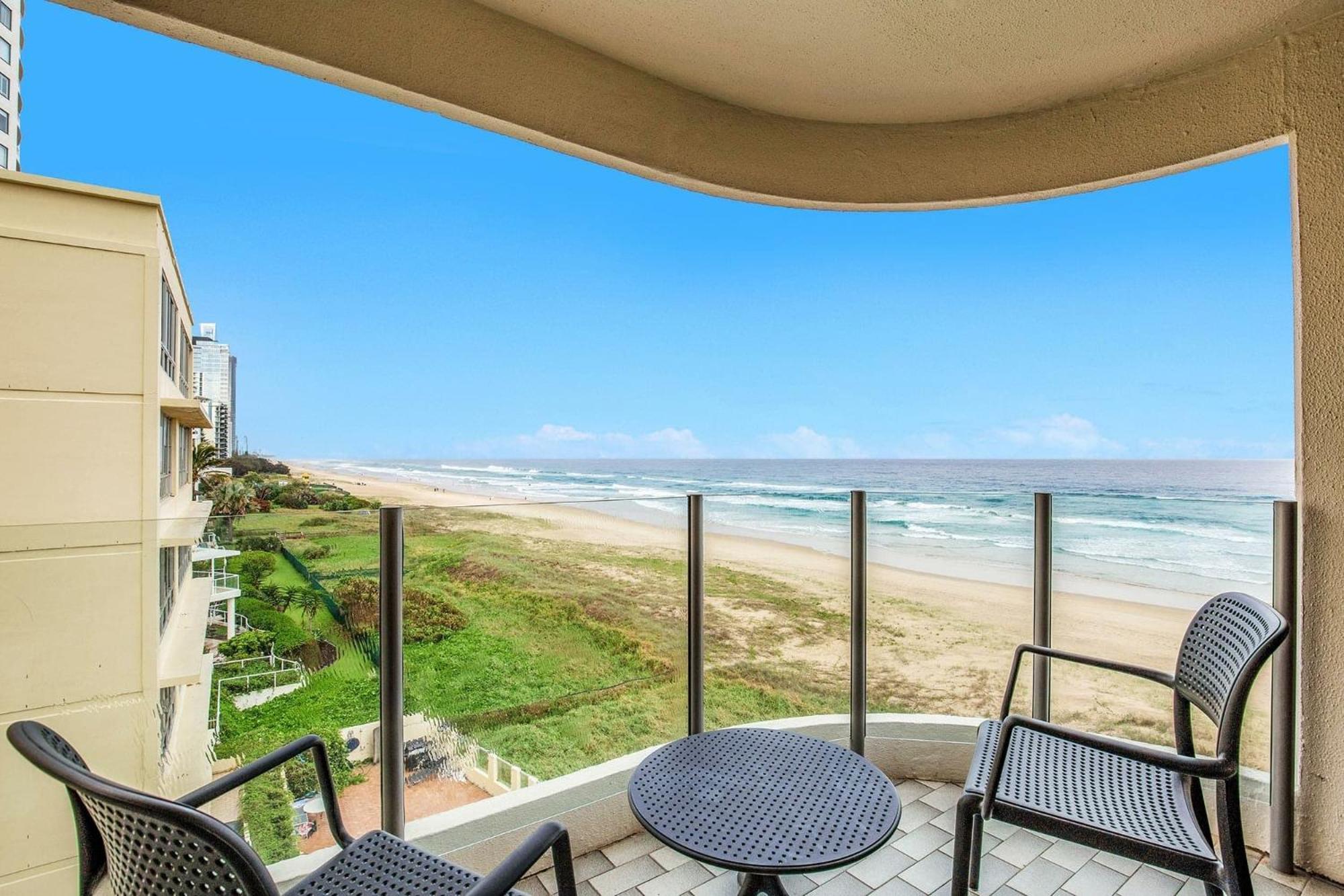 Dorchester On The 4* Gold Coast