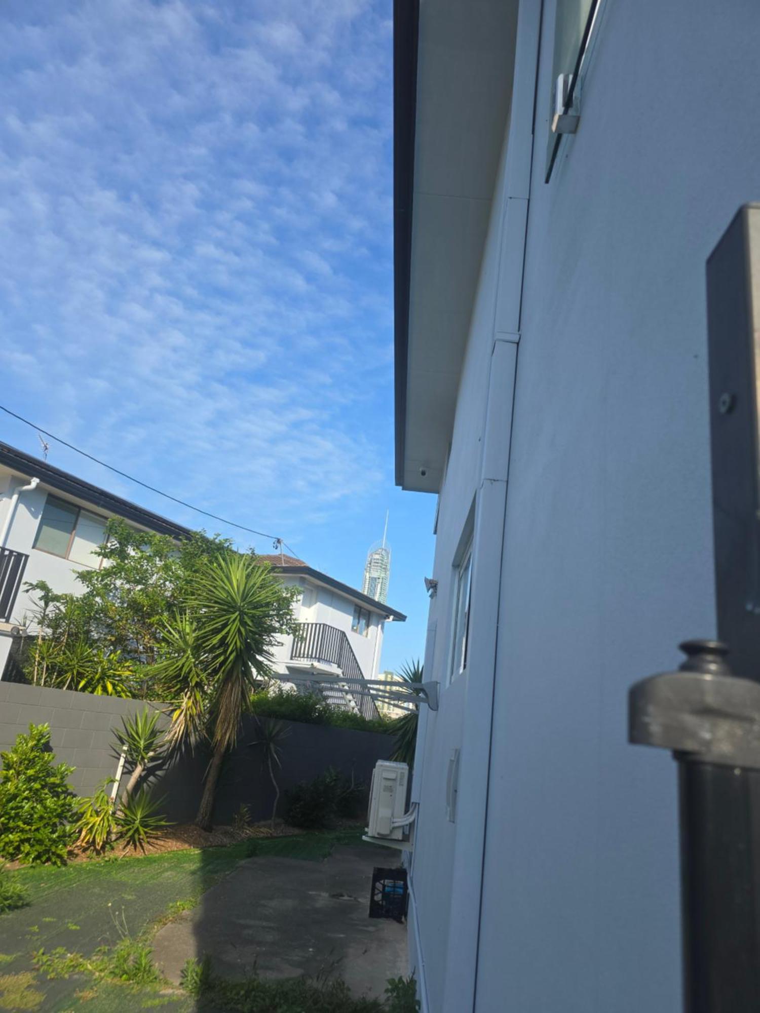 Riverside 4 Bedroom House Unit In Surfers Paradise