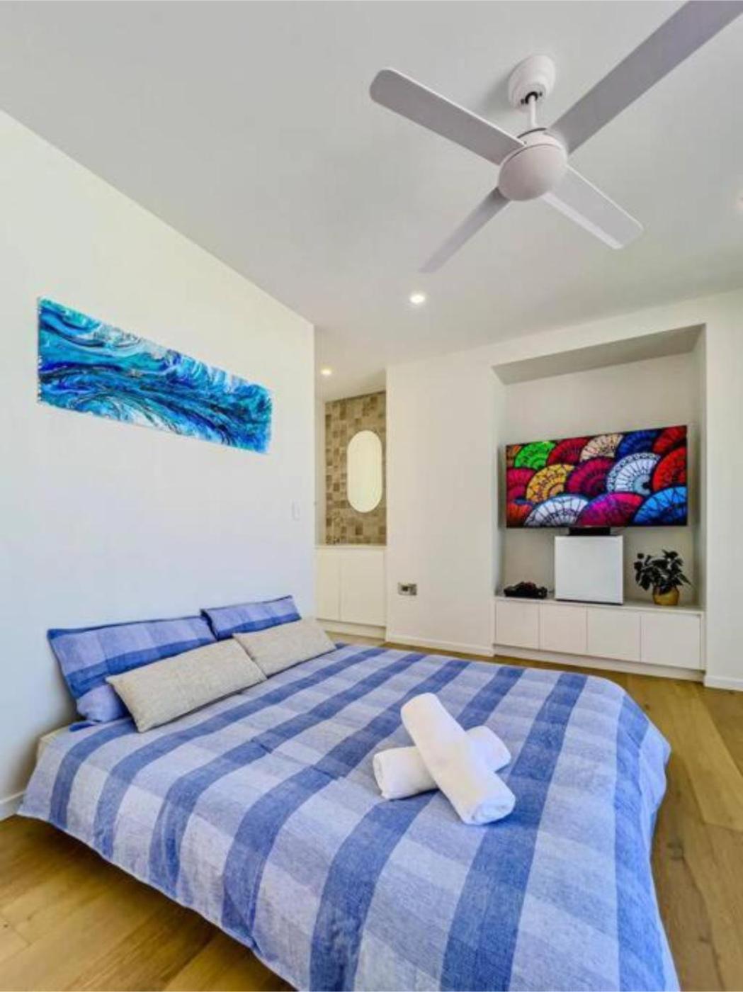 Brand New Large Luxury Apartment