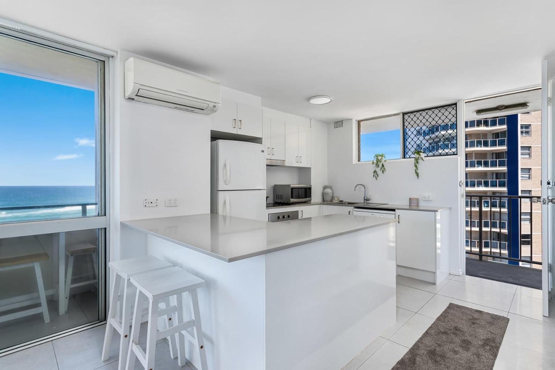 Surfers Paradise Beachfront Gold Coast