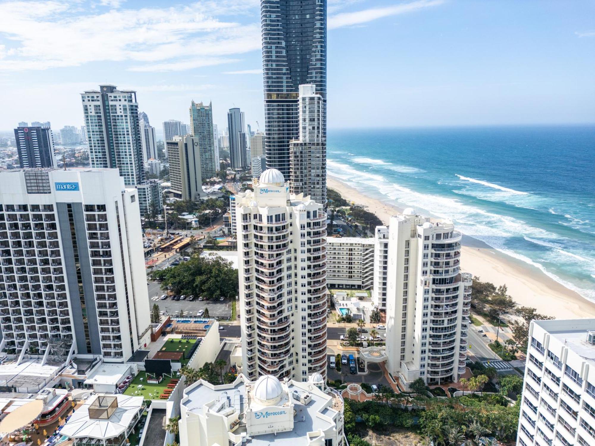 Moroccan Surfers Paradise Apartment
