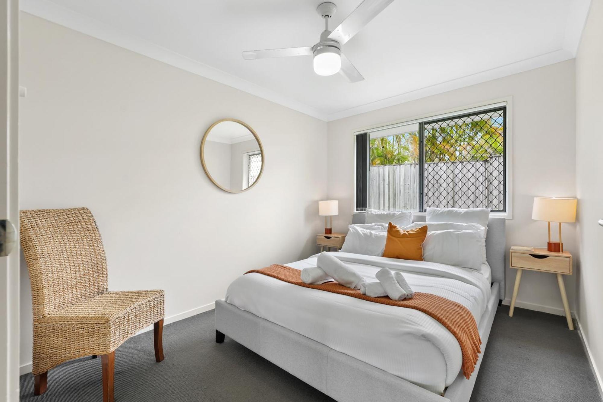 Apartment Comfy 5bdr 2bth Gold Coast