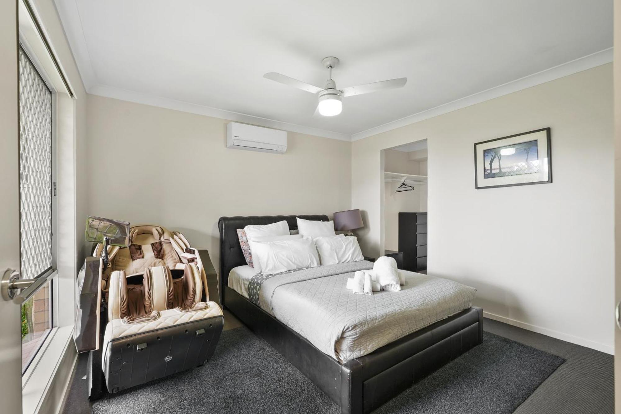 Comfy 5bdr 2bth Apartment