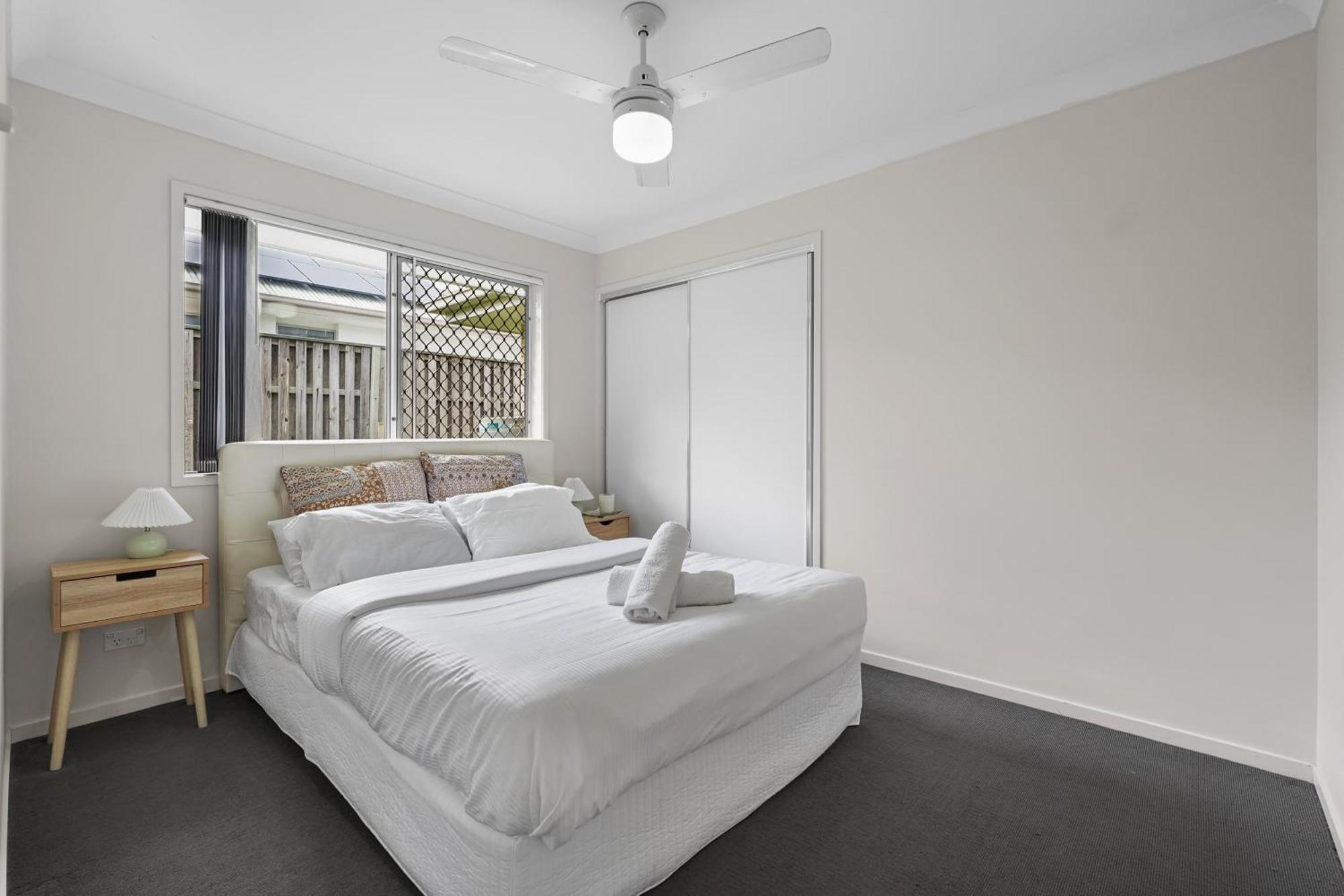 Apartment Comfy 5bdr 2bth *