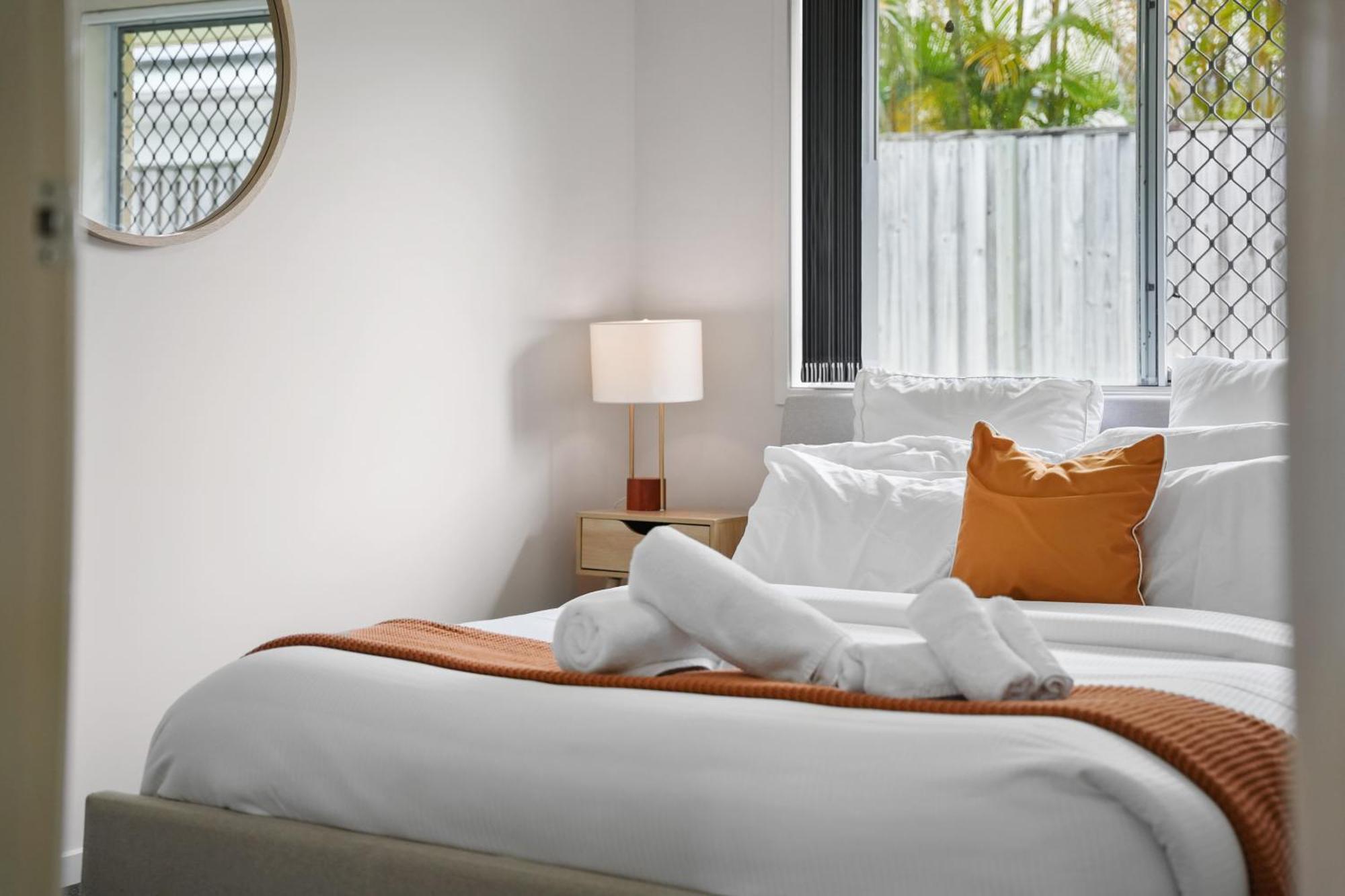 Comfy 5bdr 2bth Apartment Gold Coast