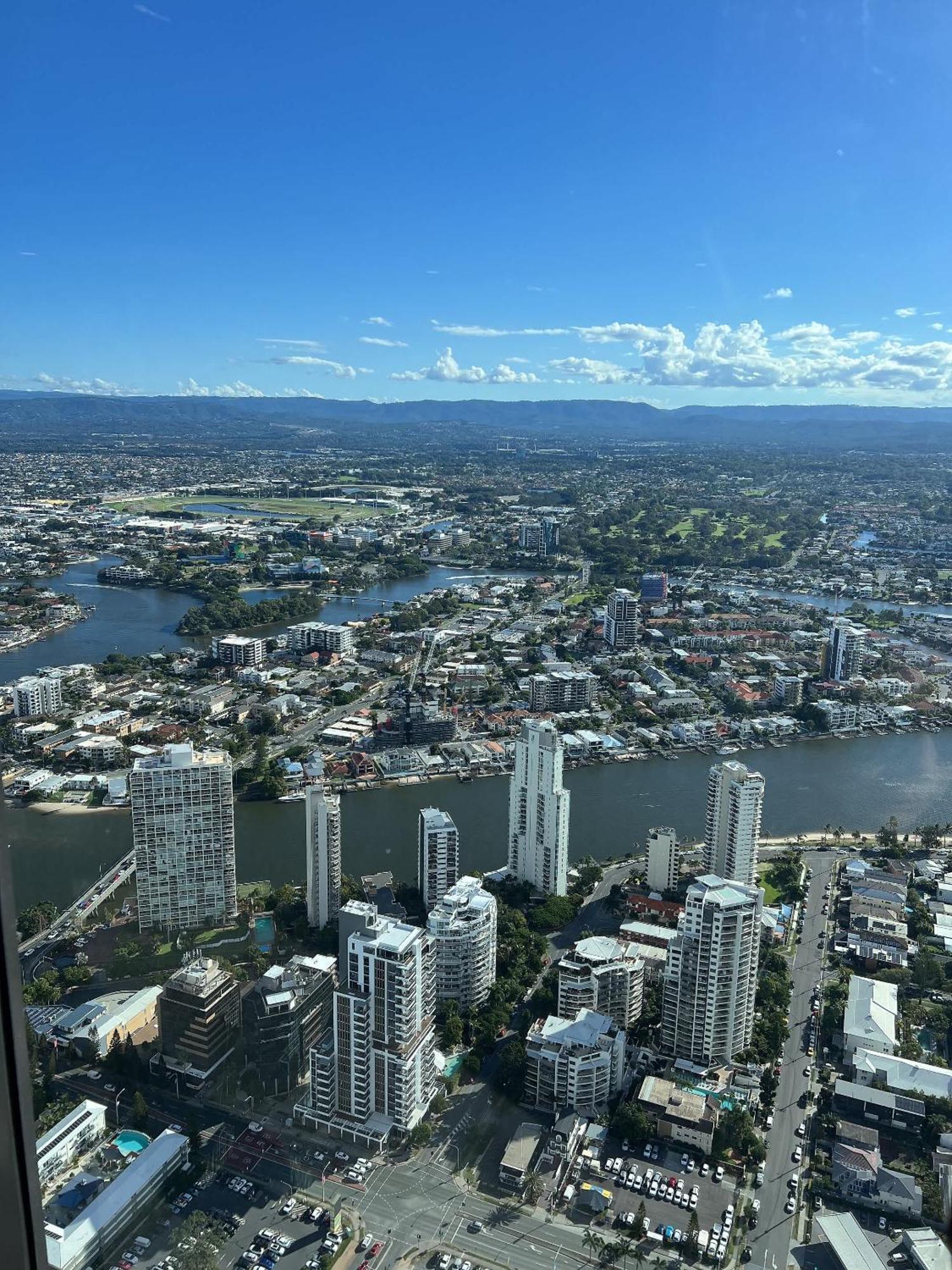 Oceanfront Retreat Serene Views Walk To The Gold Coast