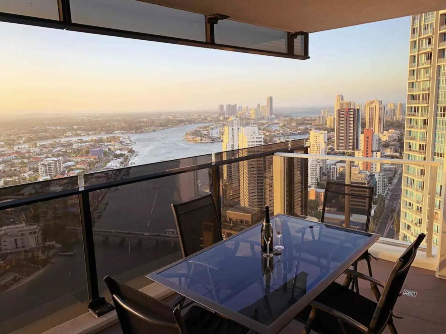 Mountain View Sleeps 6 Surfers Paradise 2 Bed 2 Bath Circle On Cav & Hilton Surfers Apartamento Gold Coast