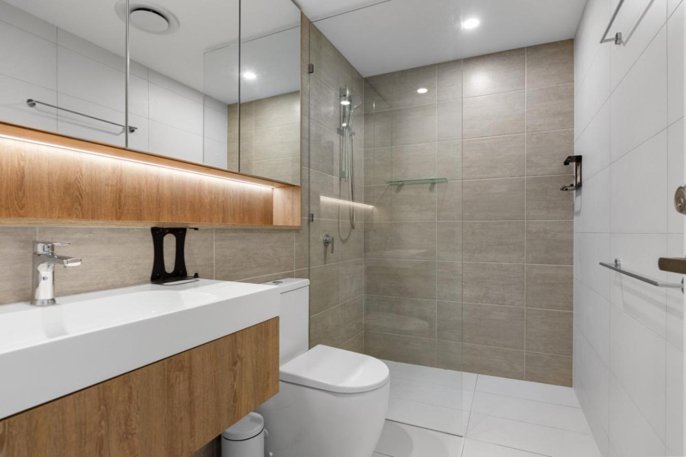 The Horizon - New 43f Broadbeach Lux 2br With Pool Gym Netflix Gold Coast