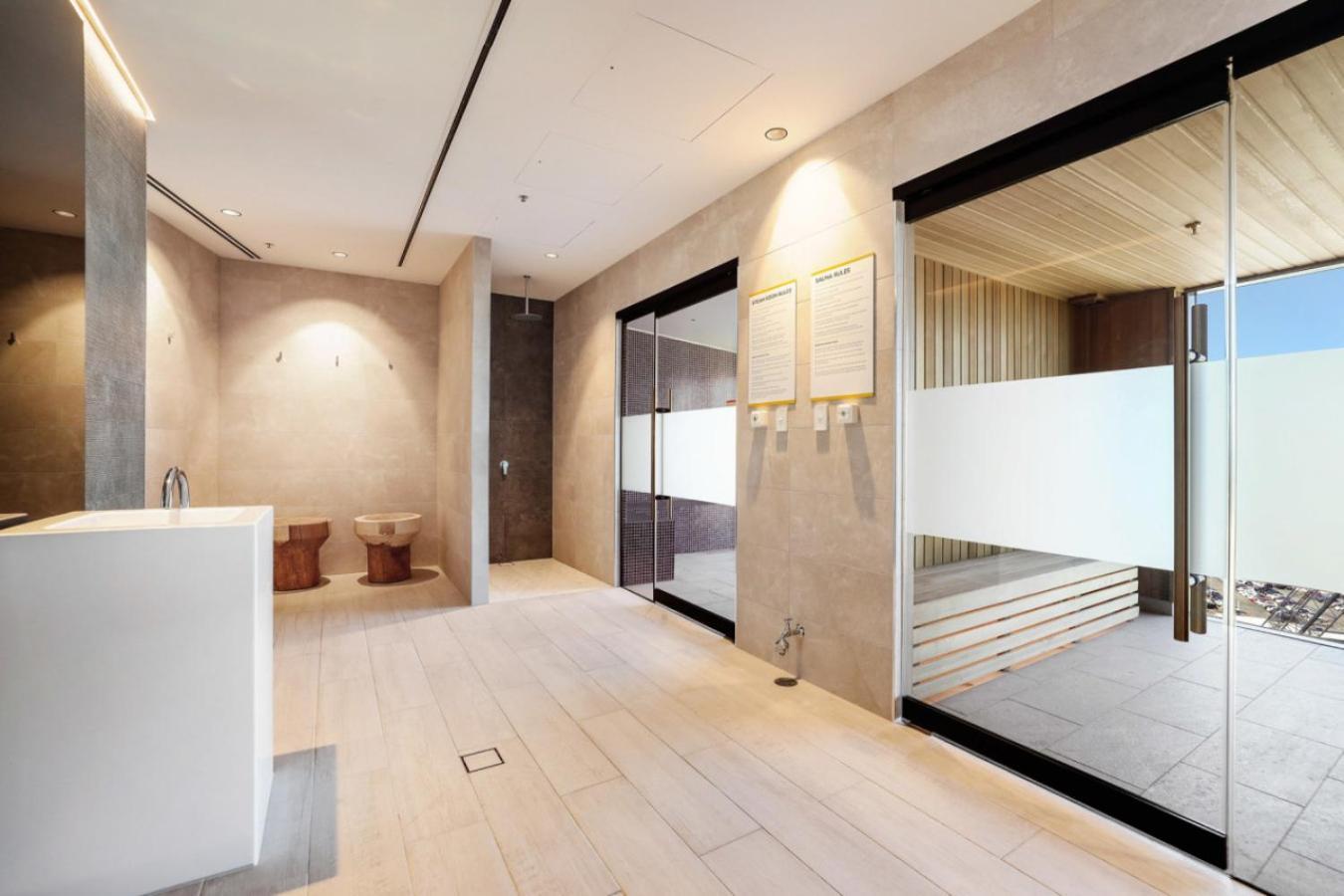 Apartment The Horizon - New 43f Broadbeach Lux 2br With Pool Gym Netflix Gold Coast