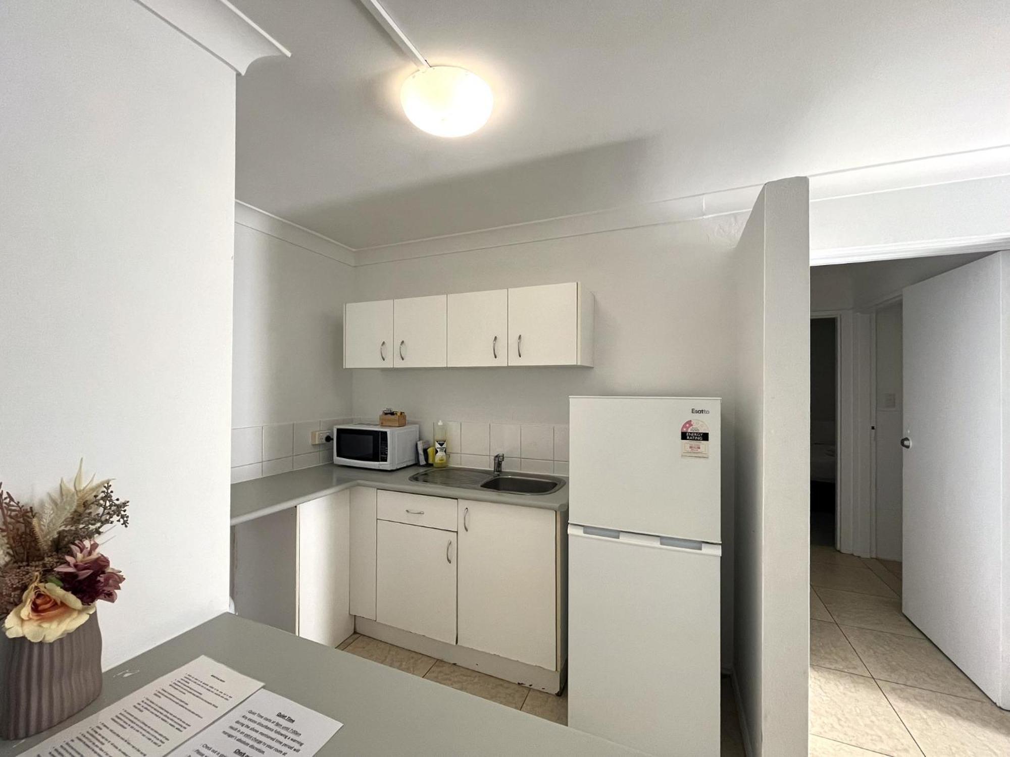 Motel Browns Broadbeach 3*