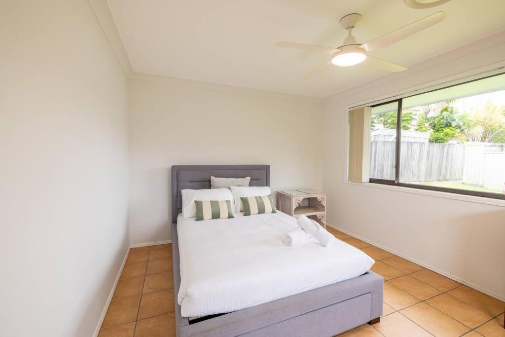 Spacious 3-br In The Heart Of The *