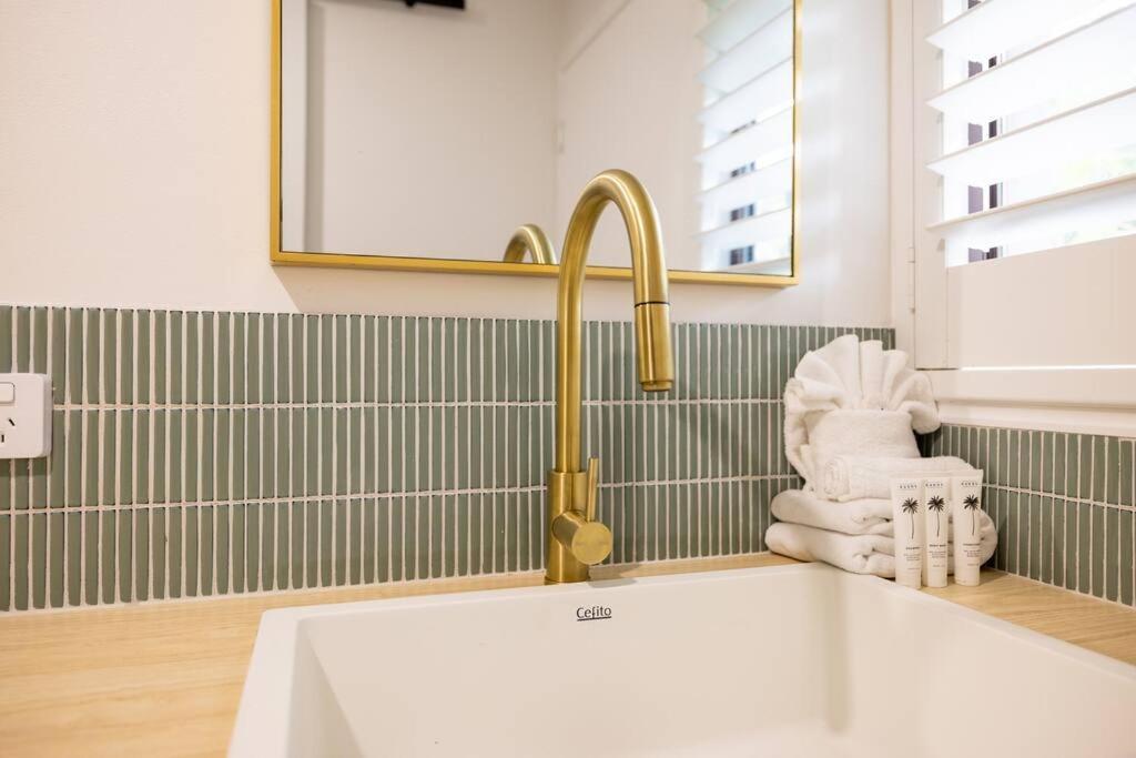 Spacious 3-br In The Heart Of The *