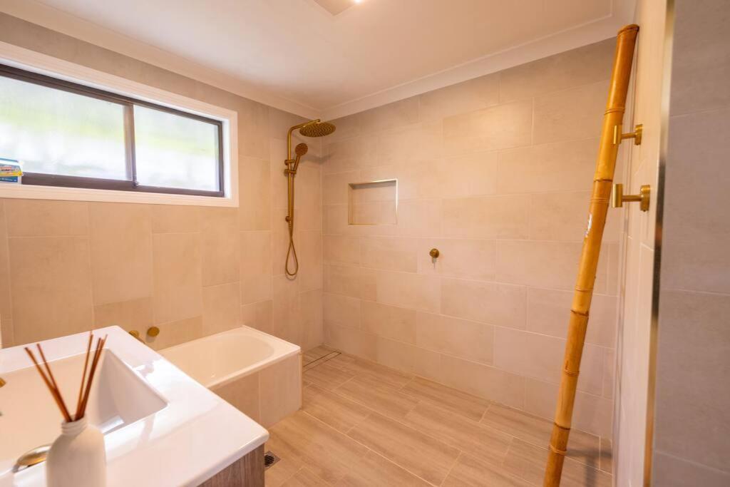 Spacious 3-br In The Heart Of The Holiday home Gold Coast