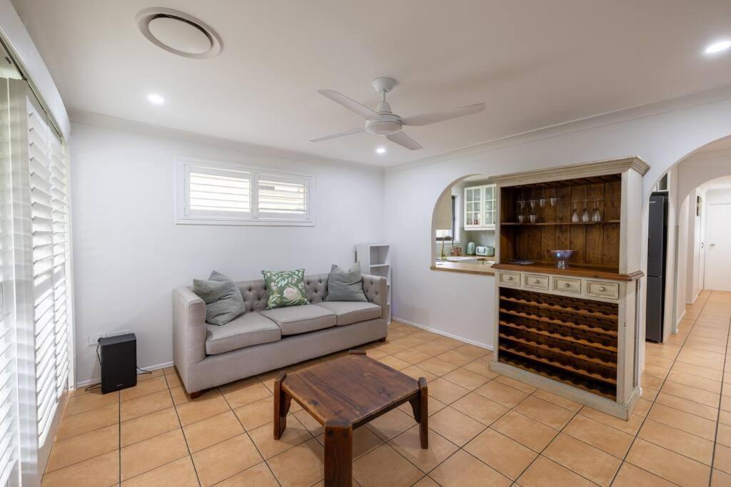 Spacious 3-br In The Heart Of The * Gold Coast