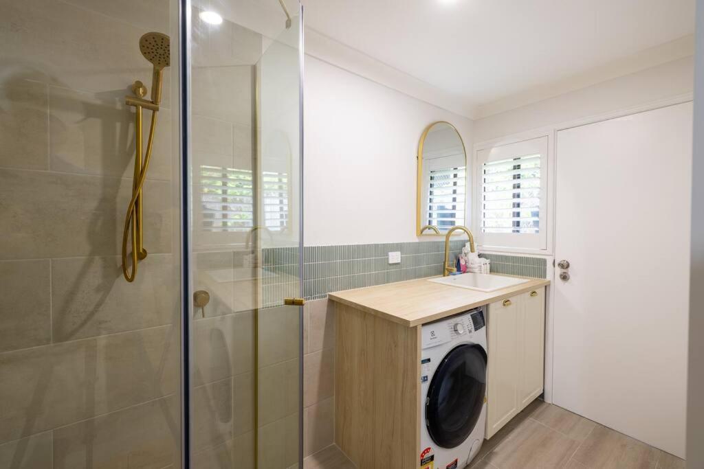 Spacious 3-br In The Heart Of The Holiday home