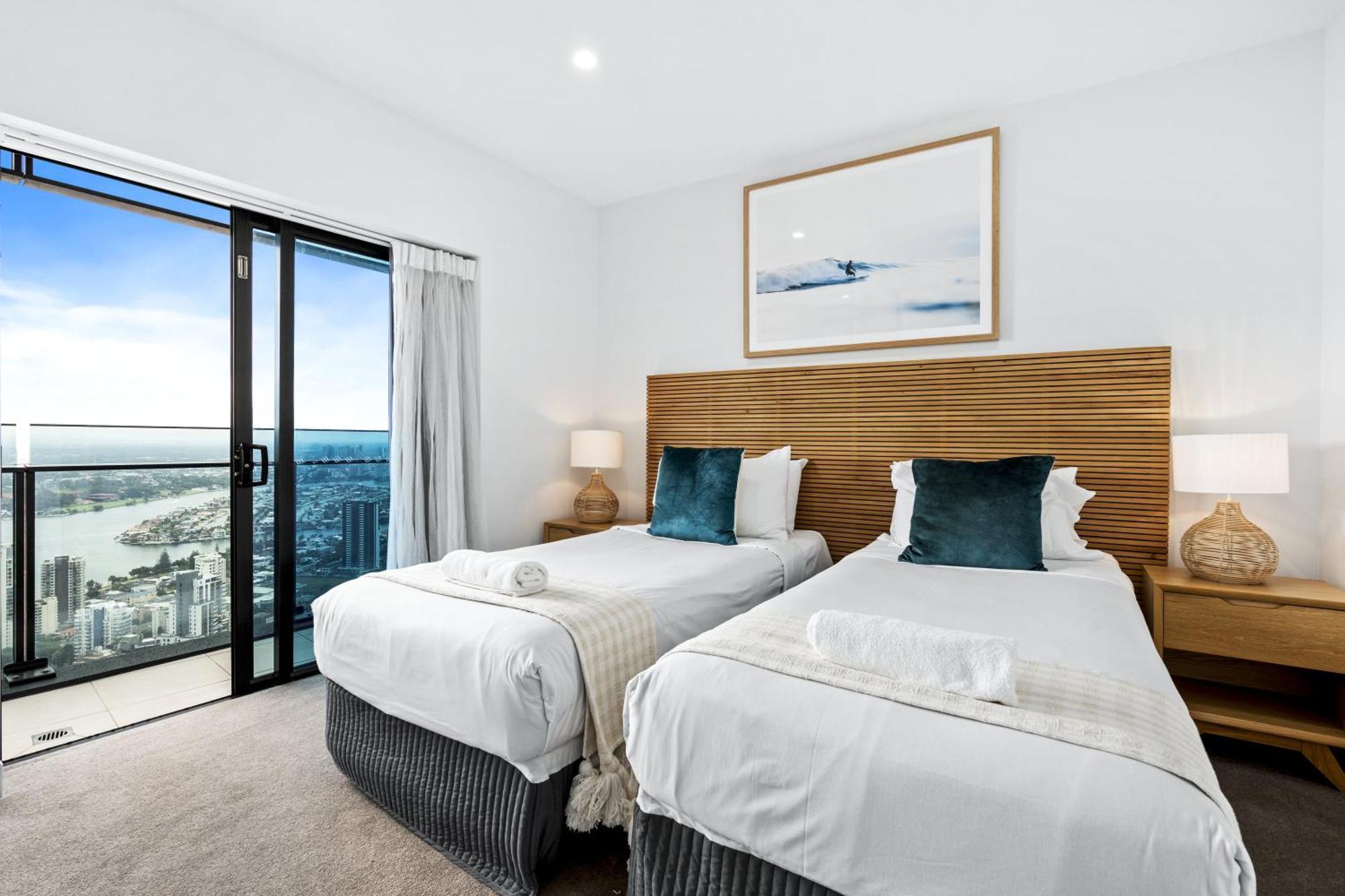 2 & 3 Bedroom Ocean View At Soul Surfers Paradise - Q Apartment
