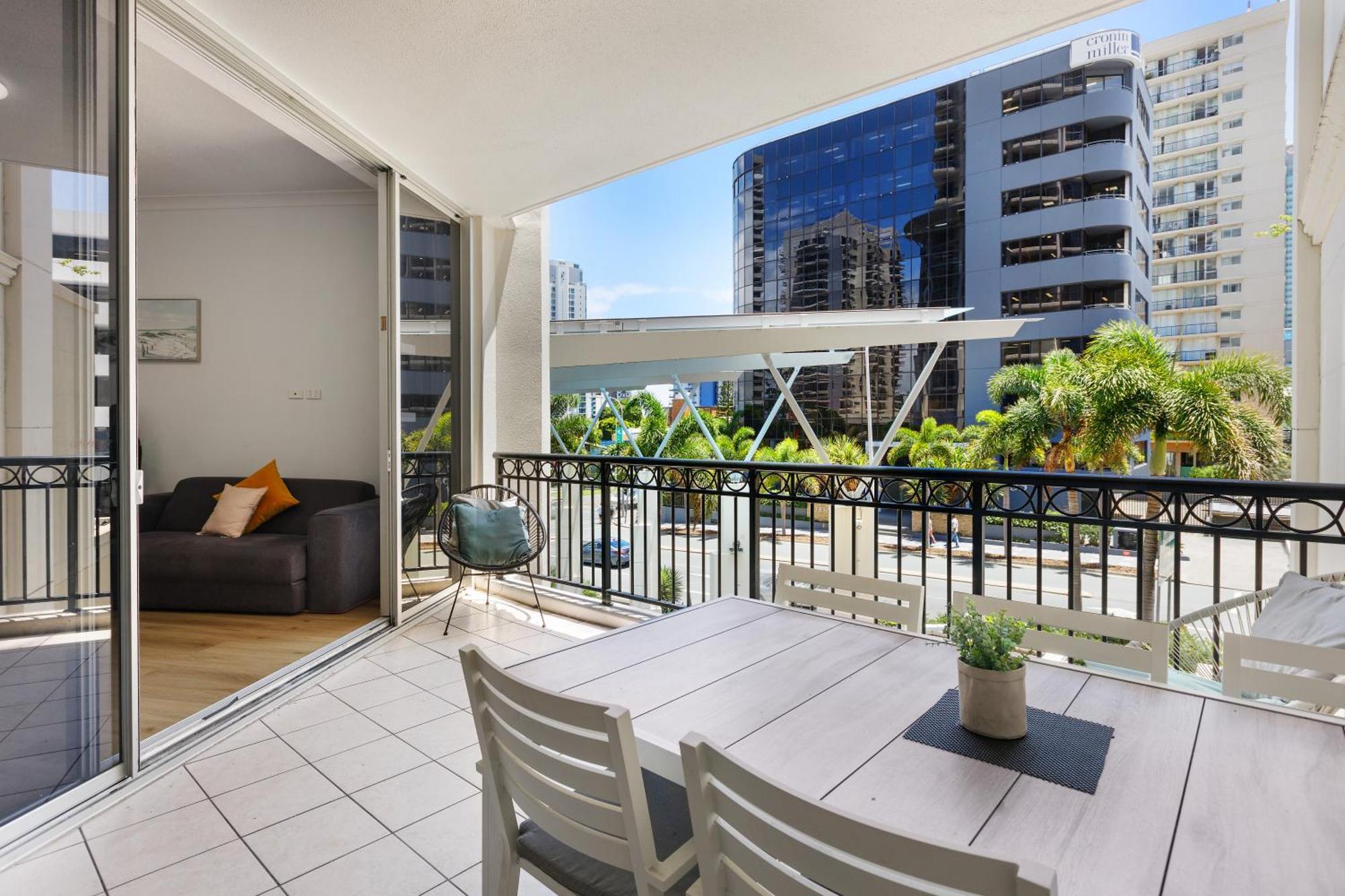 Surfers Paradise Getaway Amazing Amenities *