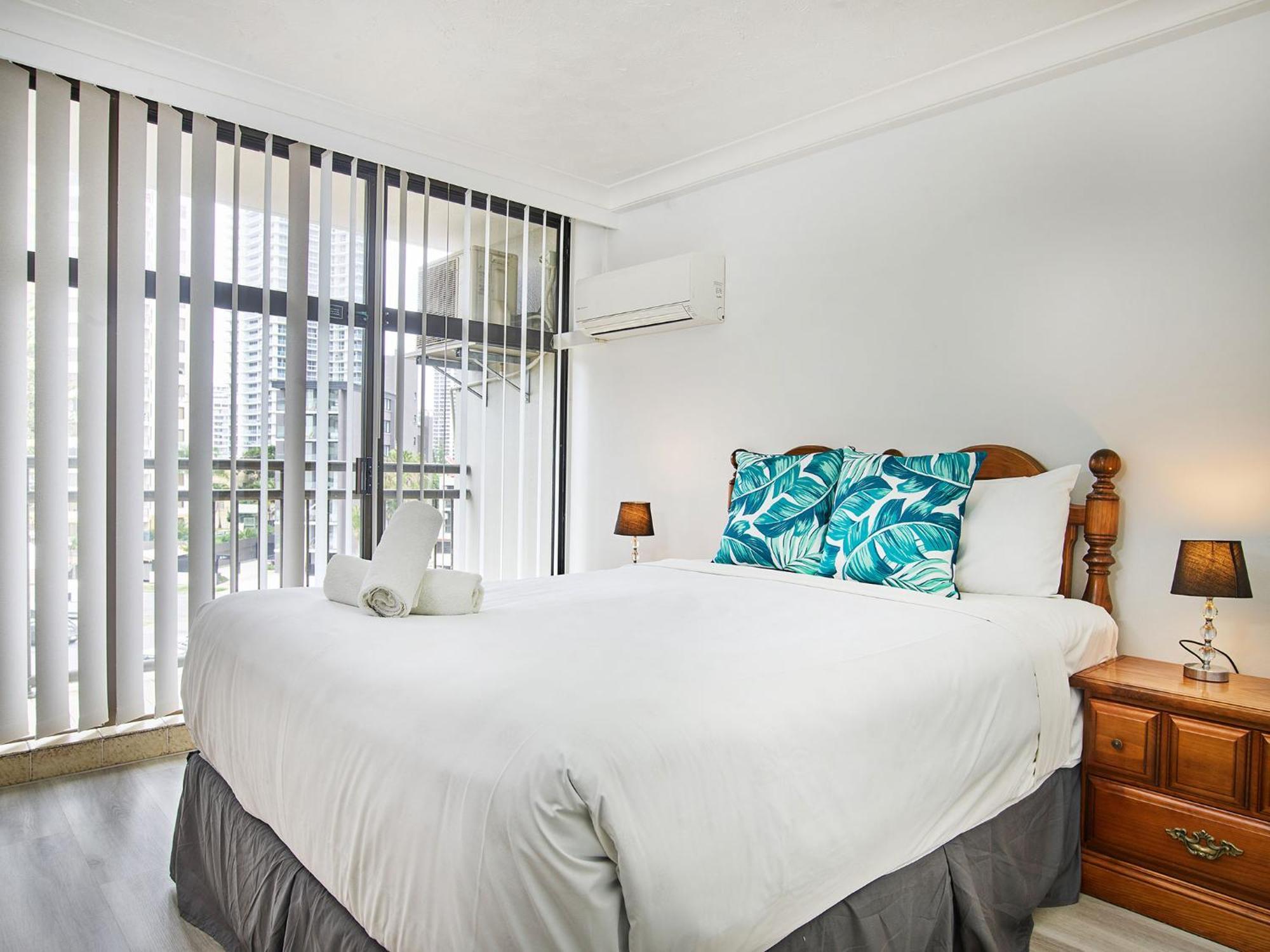 Apartment Beachcomber Surfers Paradise Gold Coast