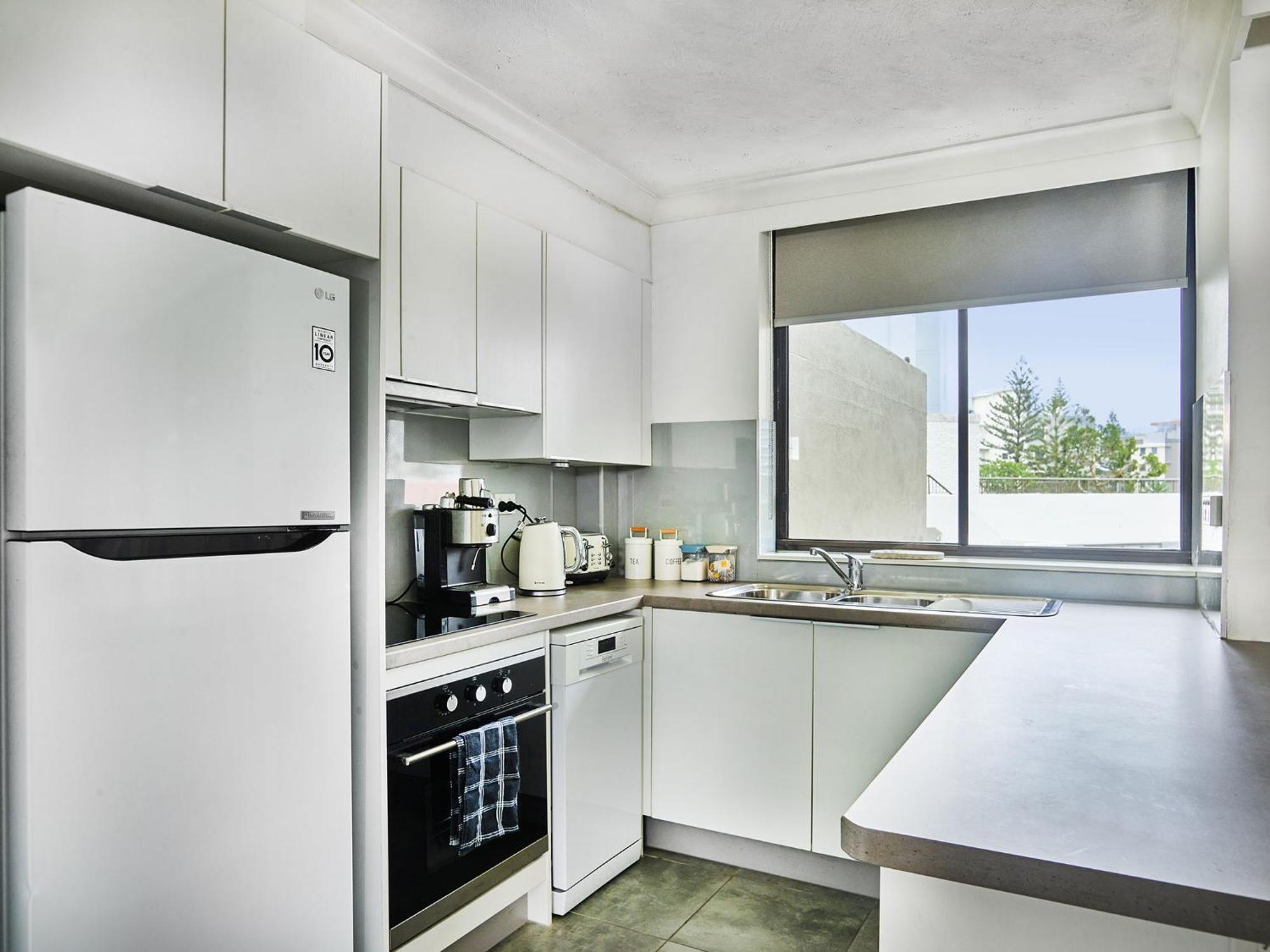 Apartment Beachcomber Surfers Paradise Gold Coast