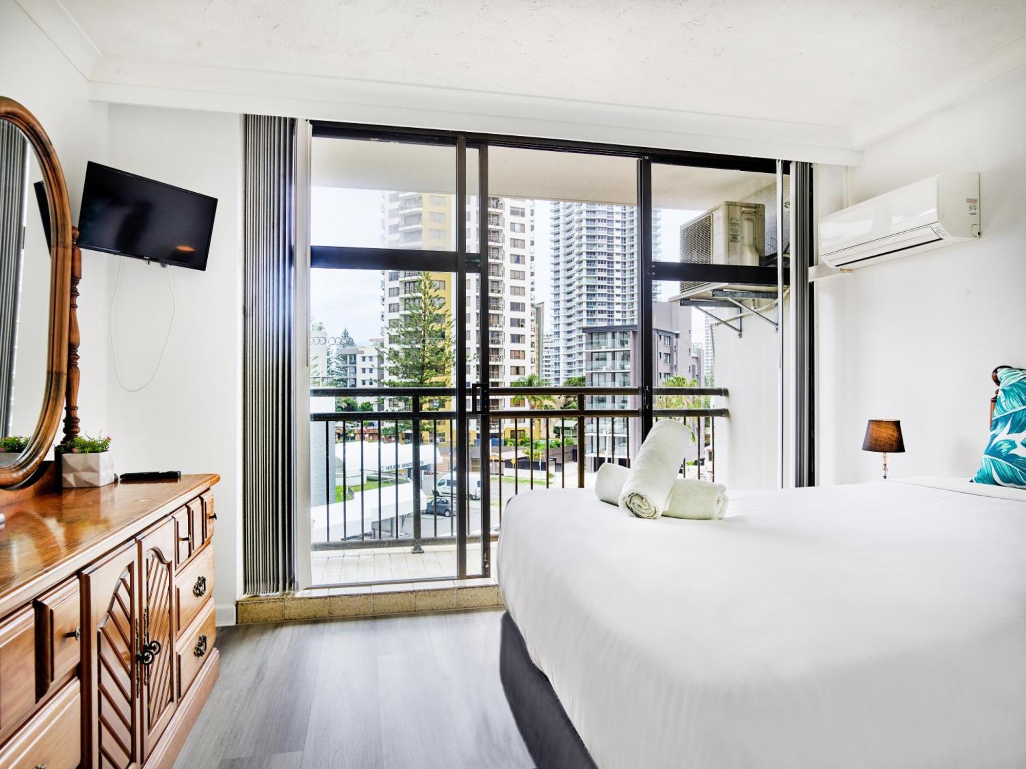 Beachcomber Surfers Paradise Apartment