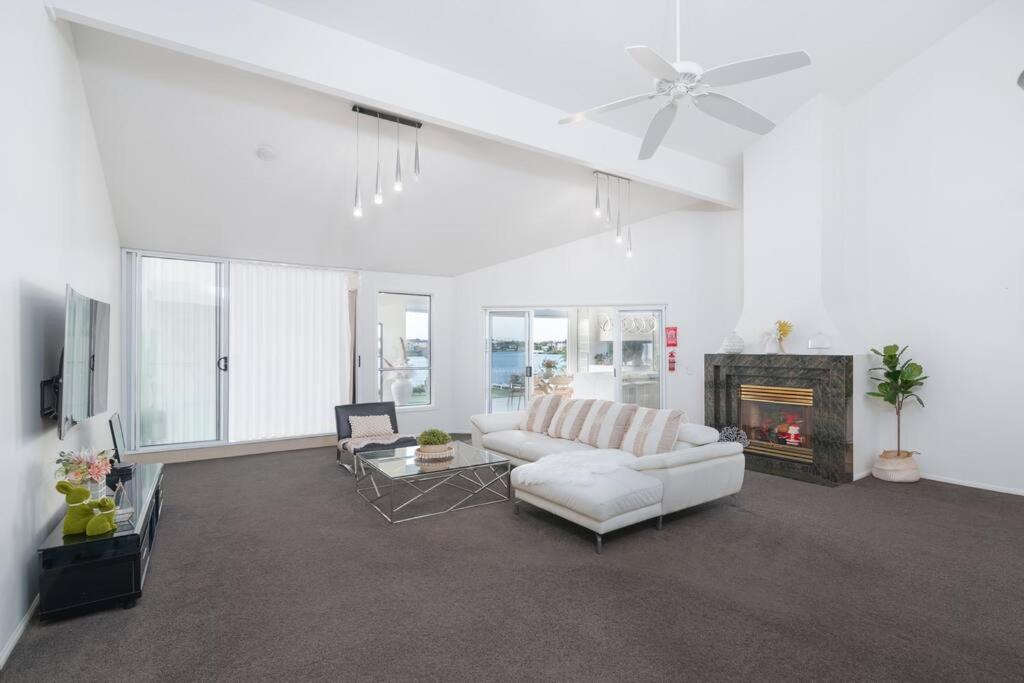 Immaculate Waterfront Residence-masterpiece * Gold Coast