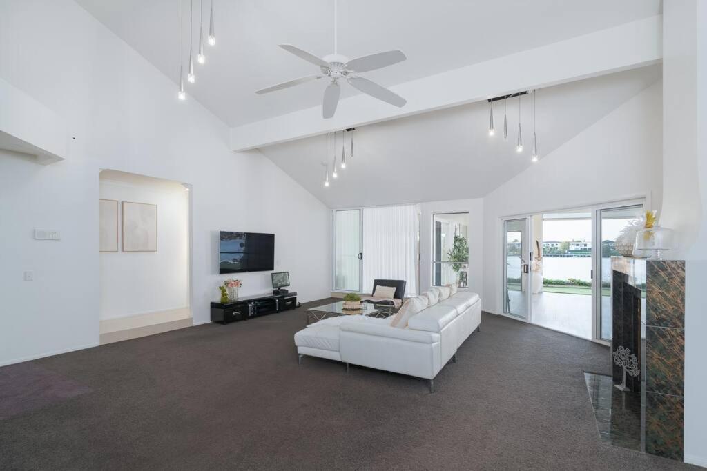 Immaculate Waterfront Residence-masterpiece * Gold Coast