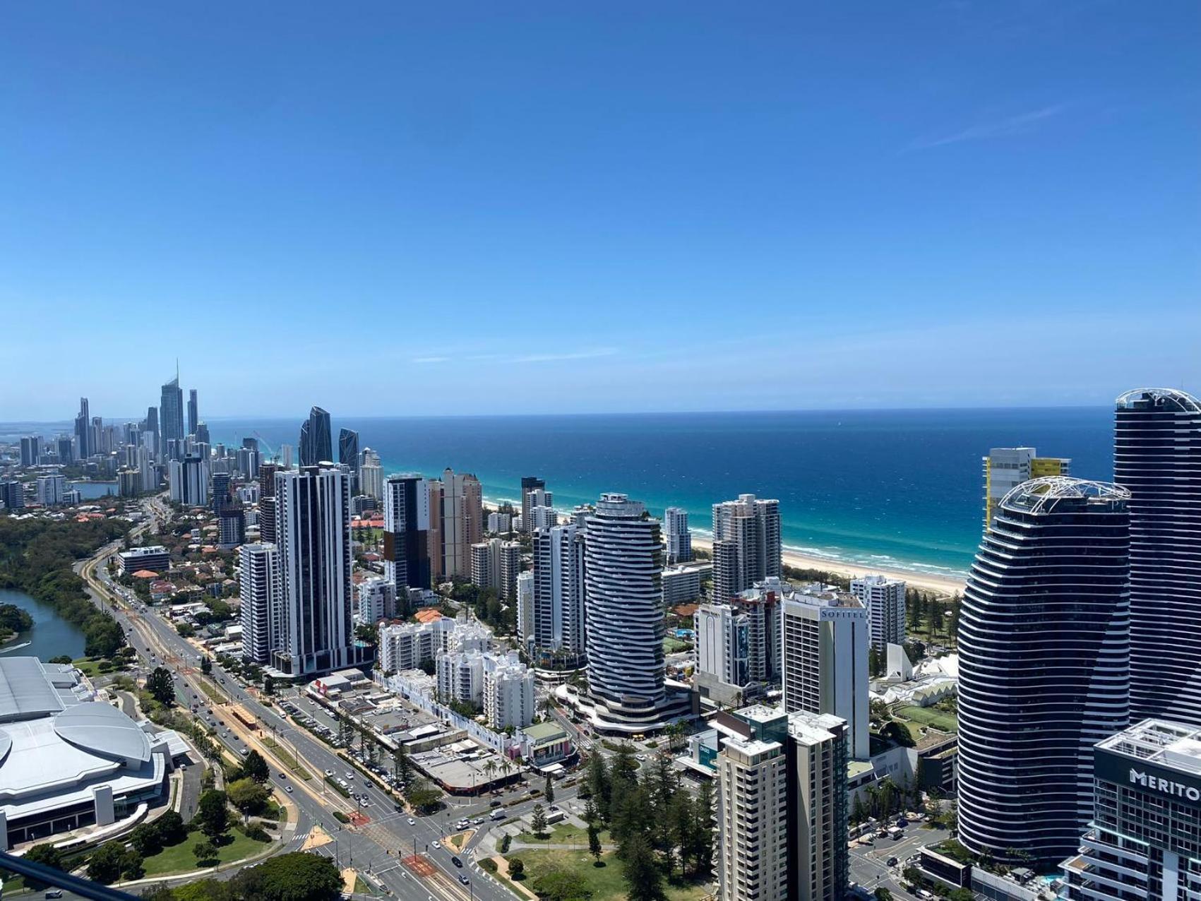 La Jolla Broadbeach * Gold Coast