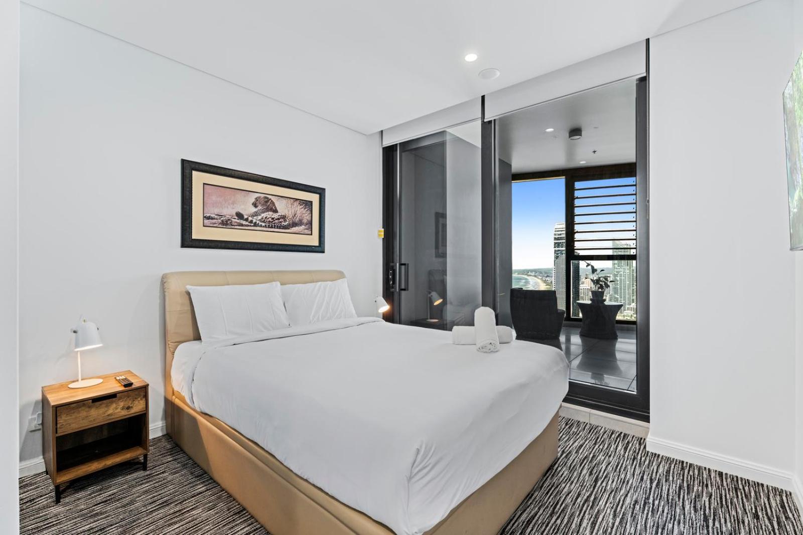 Apartment Stunning Ocean View 2 Bedroom Surfers Paradise