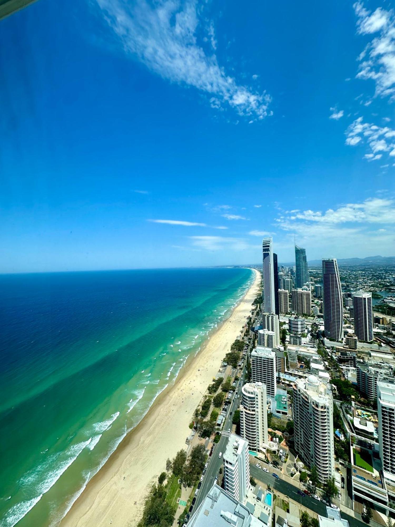 Apartment Stunning Ocean View 2 Bedroom Surfers Paradise *