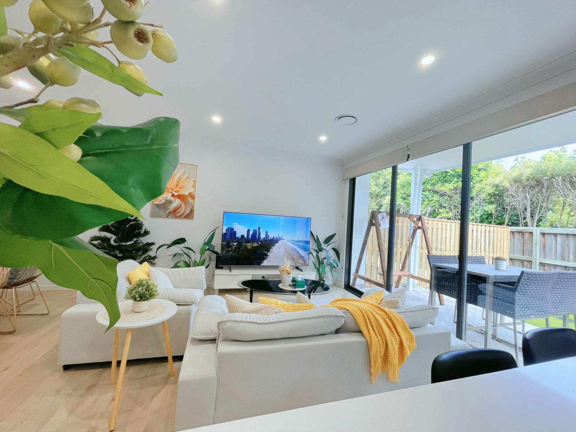 Brand New 3br Modern Comfort Oasis Wifi Parking Holiday home *