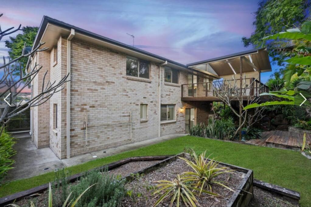 Holiday home Beautiful In Burleigh Heads *