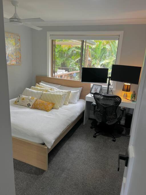 Beautiful In Burleigh Heads Holiday home