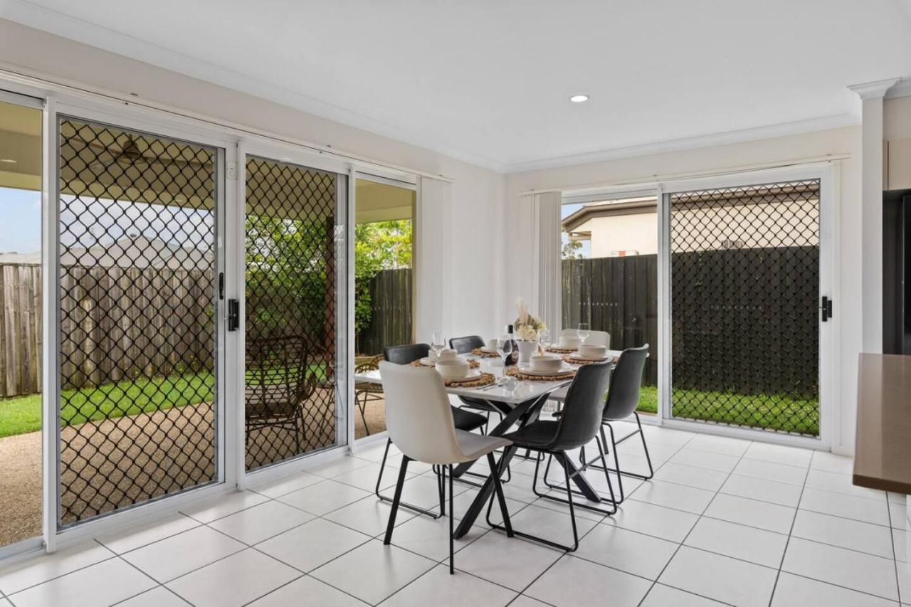 Stunning 4br With Yard Parking Costco And Theme Park Holiday home *