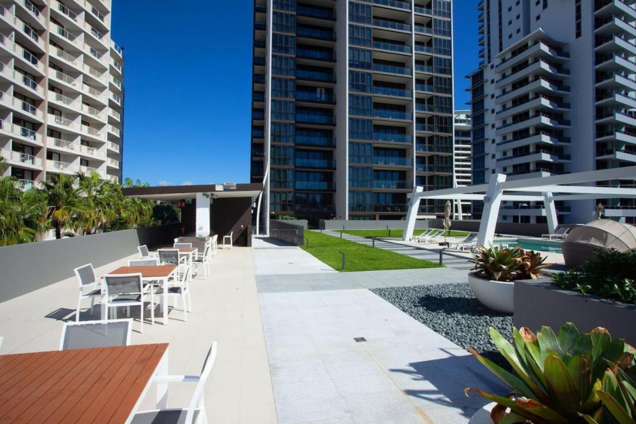 Modern Broadbeach With Amazing Views Holiday home *