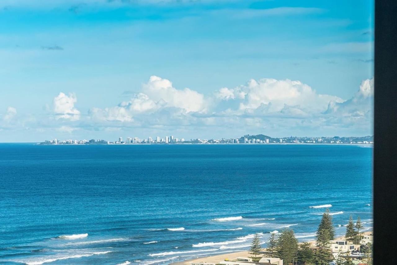 Modern Broadbeach With Amazing Views Holiday home *