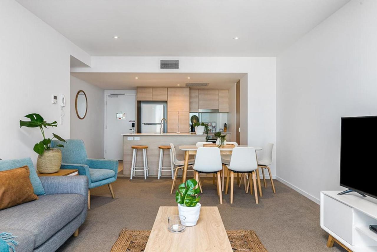 Modern Broadbeach With Amazing Views Gold Coast