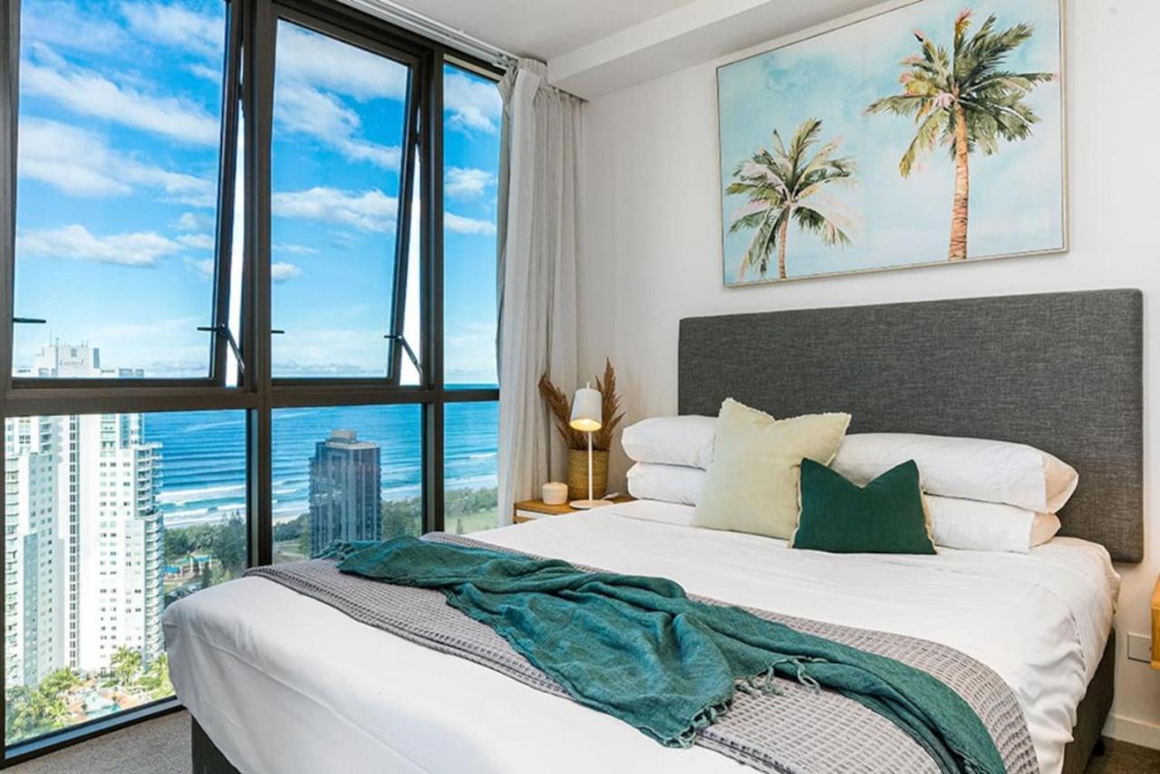 Modern Broadbeach With Amazing Views Gold Coast