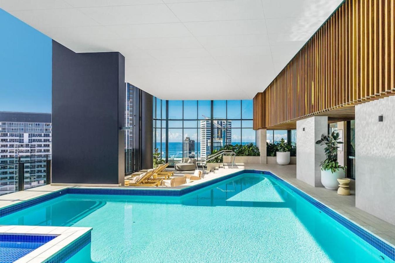 The Darling Of Broadbeach - With Spectacular Views Holiday home Gold Coast
