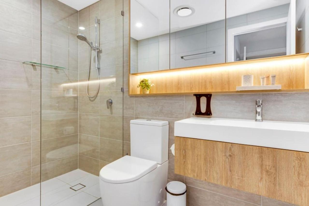 Star In The Sky Broadbeach - Stunning Ocean Views Apartment *